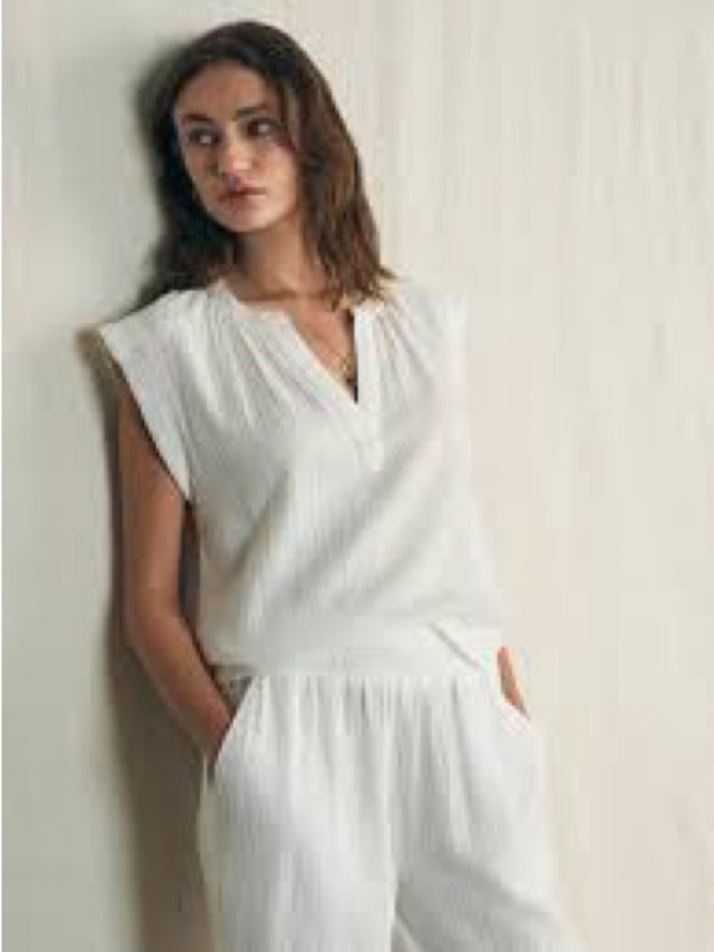 Faherty White Ribbed V-Neck Sleeveless Camisole